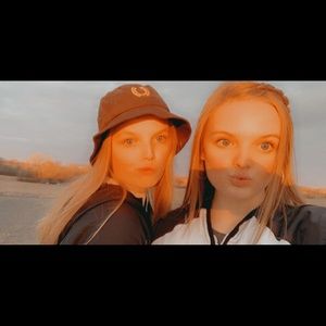 Meet your Posher, Adeline